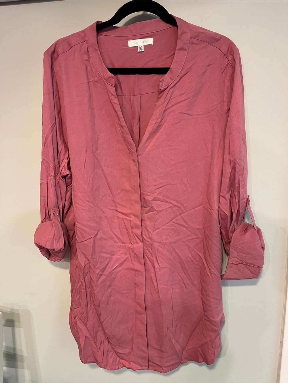 Daily thread Dusty Rose Split-Neck Roll-Sleeve Tunic Size XL Women